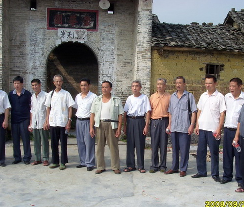点击在新窗口中打开图片